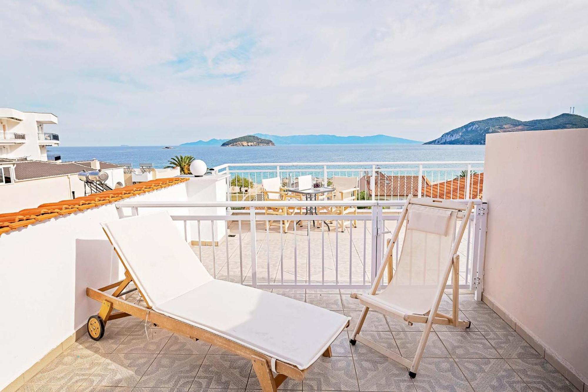 Vournelis Beach Hotel And Spa Nea Iraklitsa Exterior foto