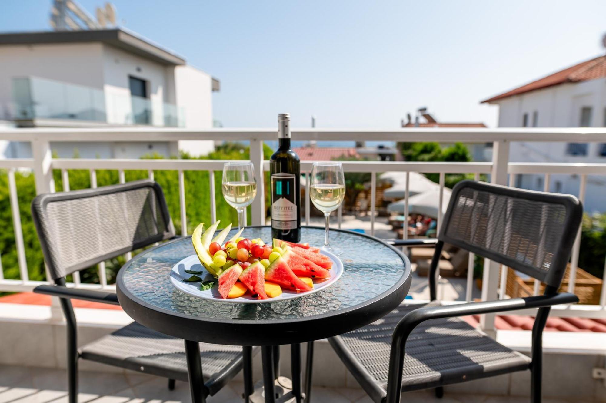 Vournelis Beach Hotel And Spa Nea Iraklitsa Exterior foto