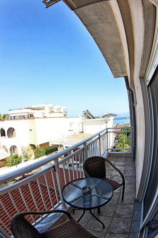 Vournelis Beach Hotel And Spa Nea Iraklitsa Exterior foto